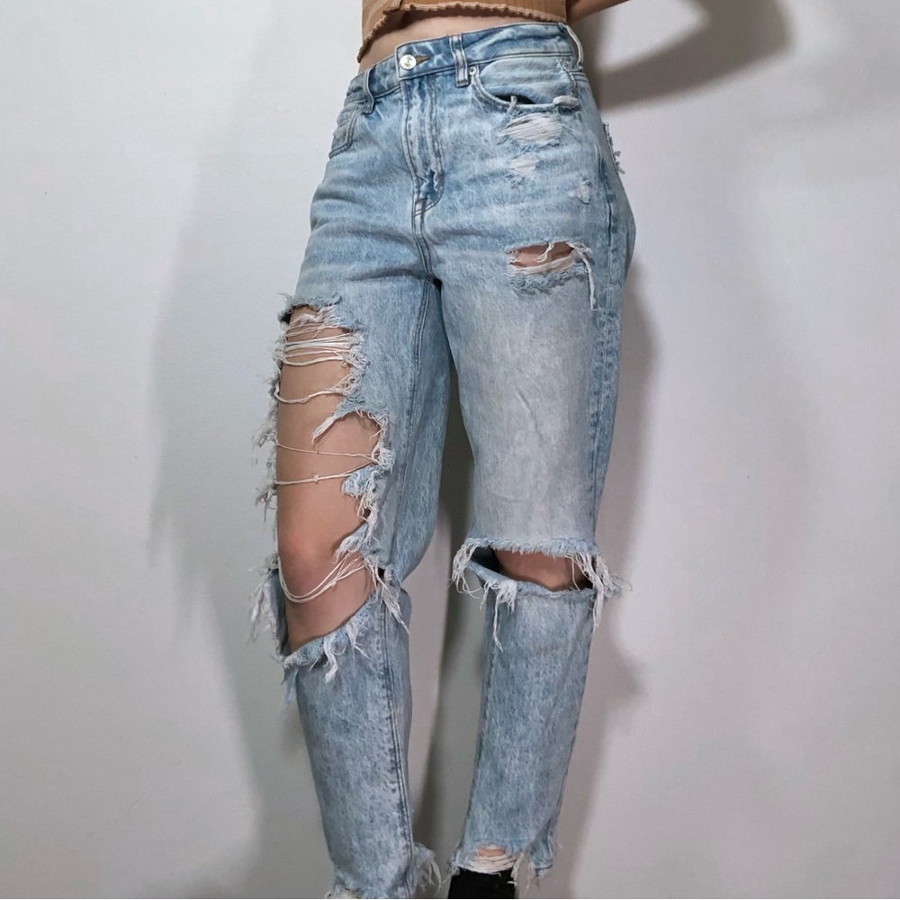 AE Distressed Mom Jean.